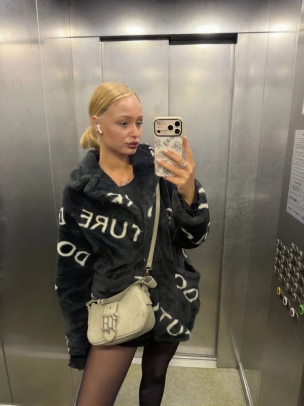 cf0d5b9f-4993-4380-a8ff-38524ae77aa9.jpg