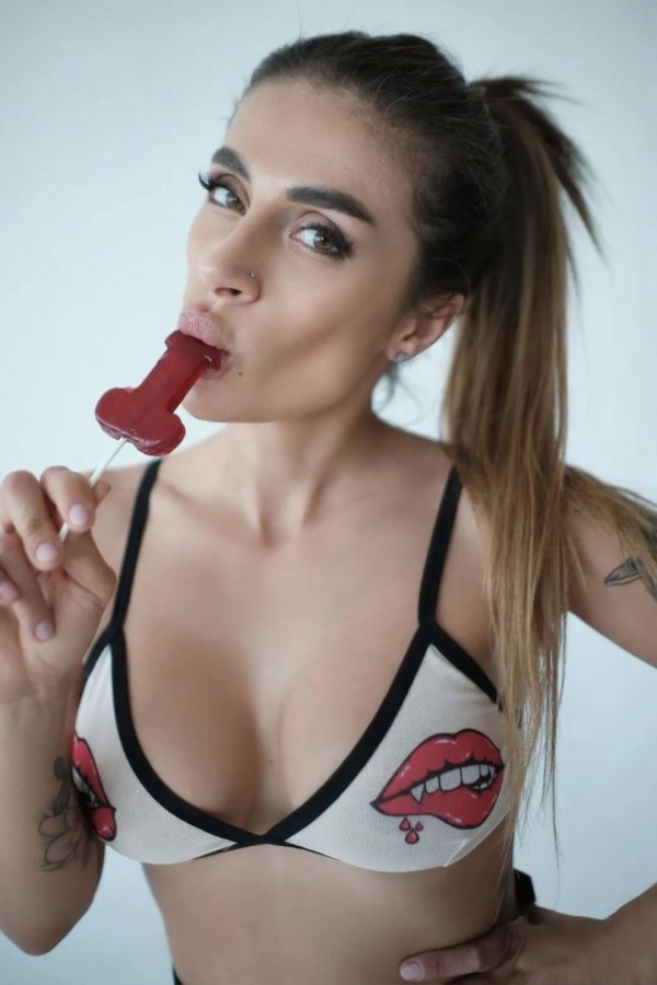 c98c66d3-3921-4755-ad9c-e7c059ba0b3b.jpg